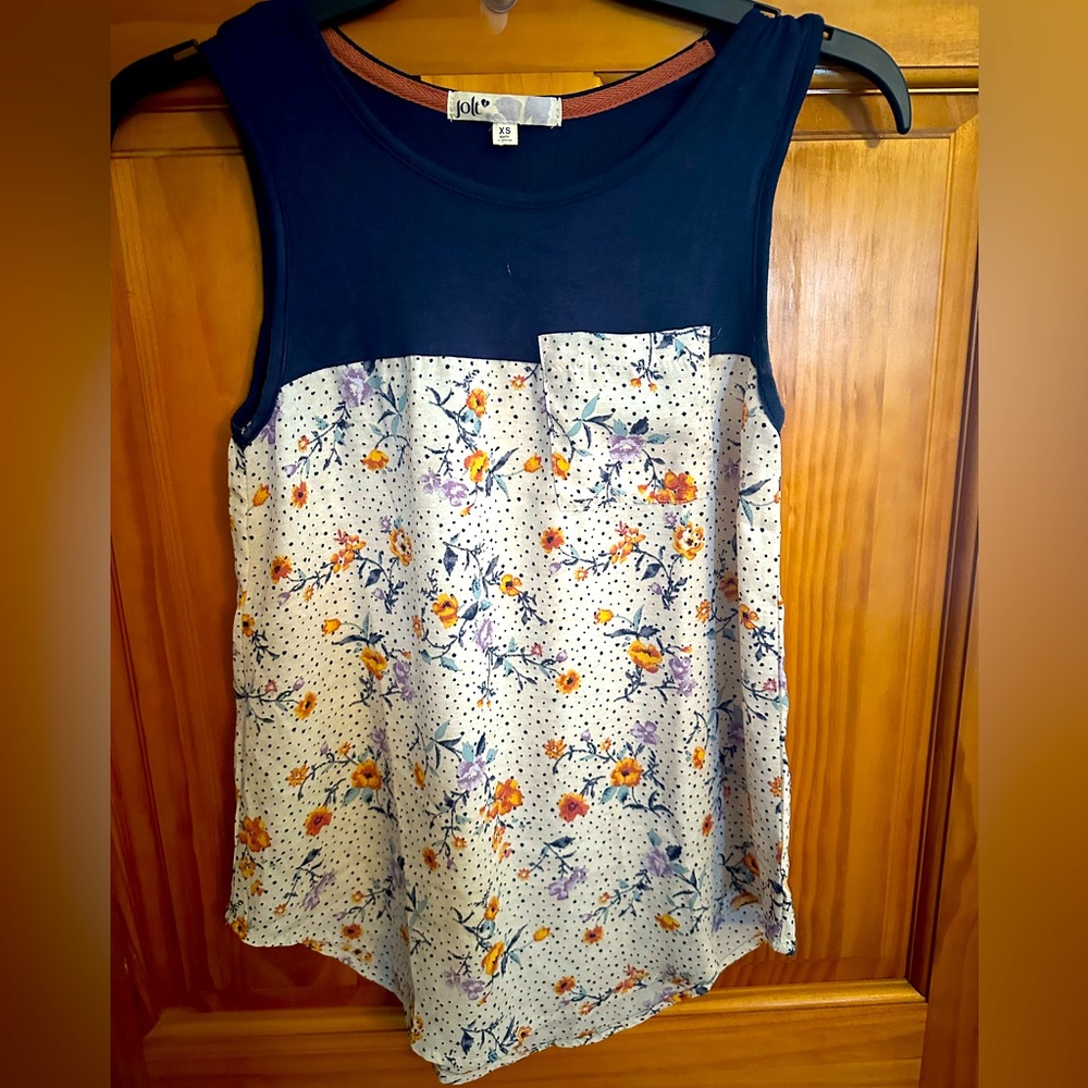 Women’s size small blue and floral tank